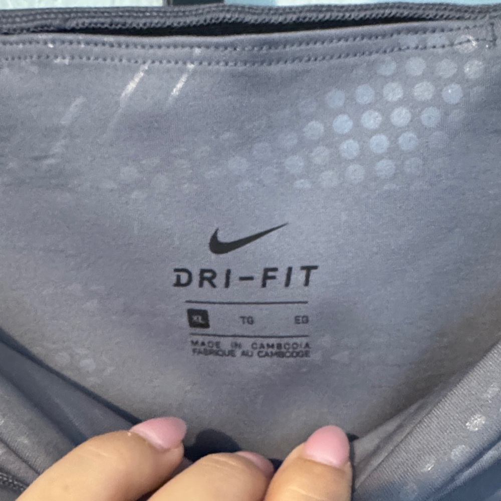 Nike Dri-FIT Gray Active Leggings - Picture 2 of 5
